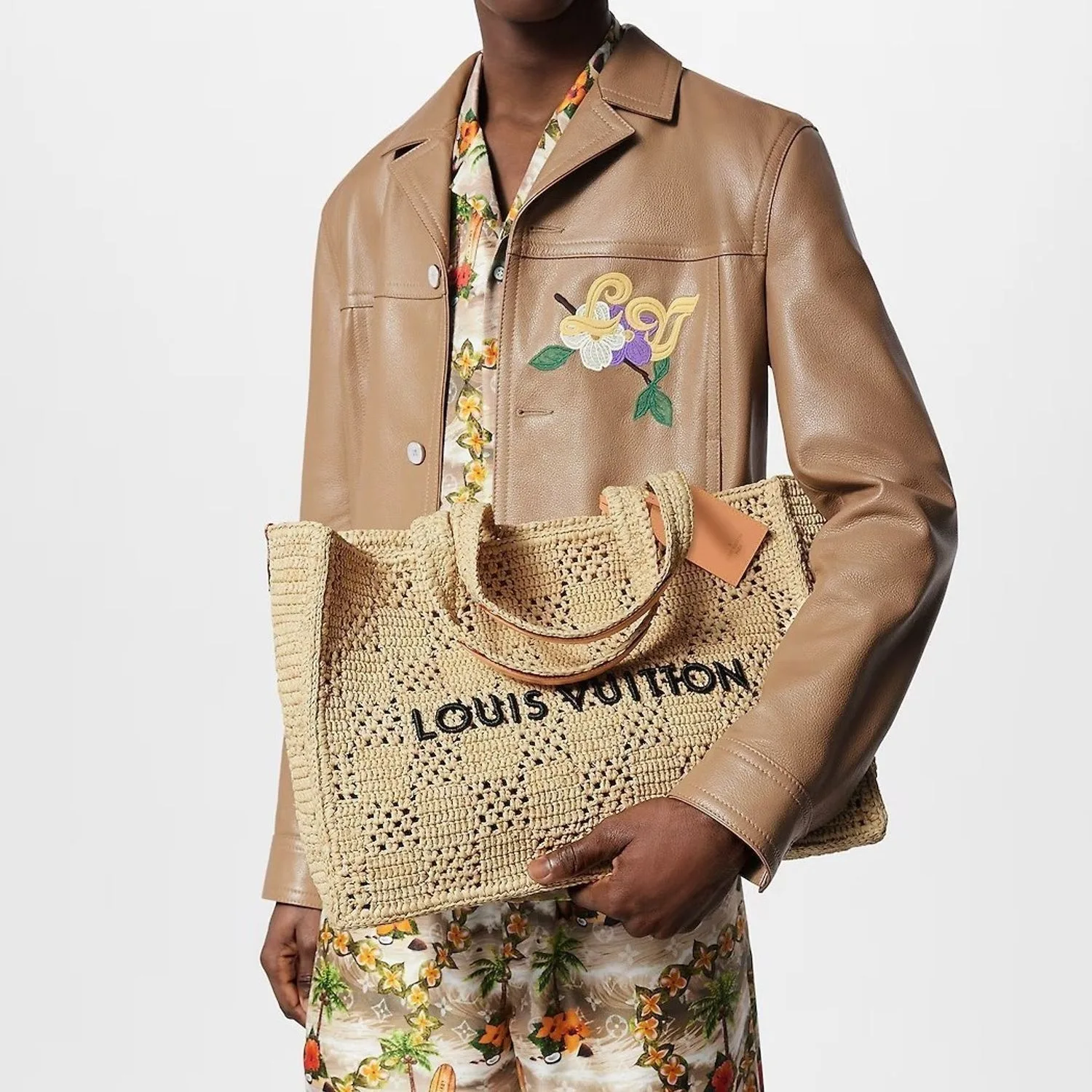 Alternative view of Louis Vuitton Summer Shopper MM Tote Bag / Natural Beige Raffia Gold Hardware