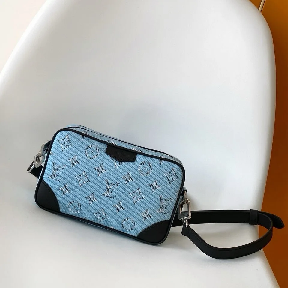 Alternative view of Louis Vuitton Trocadéro Wearable Wallet Blue /