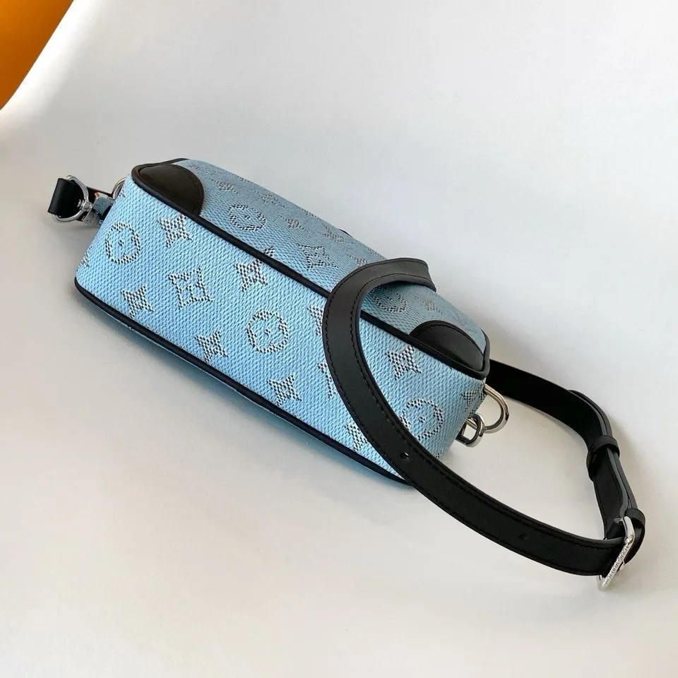 Louis Vuitton Trocadéro Wearable Wallet Blue / - Image 5