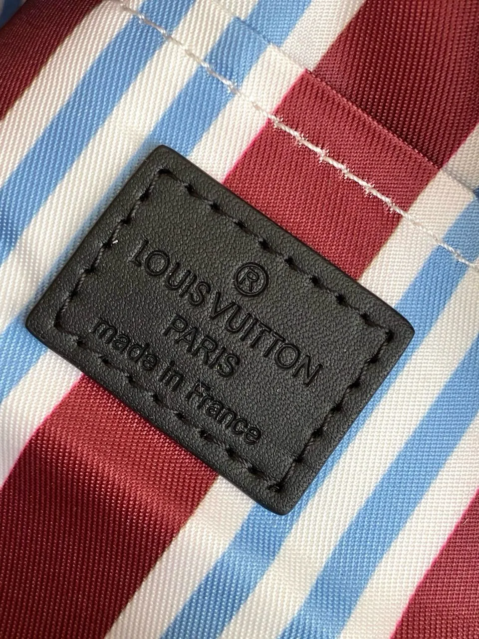Louis Vuitton Trocadéro Wearable Wallet Blue / - Image 9