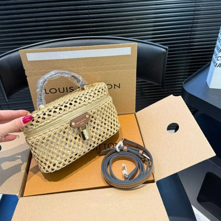 Louis Vuitton Vanity Chain Pouch / Natural Tan Raffia Gold Hardware - Image 5