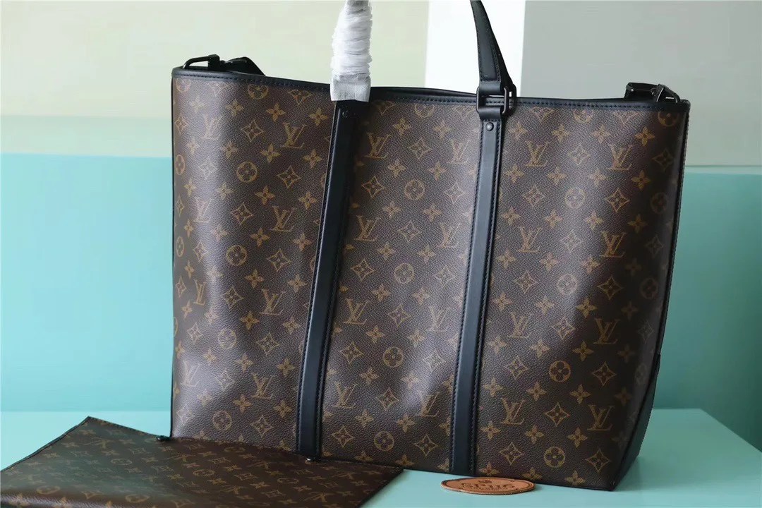 Alternative view of Week End Tote Monogram Macassar Brown /