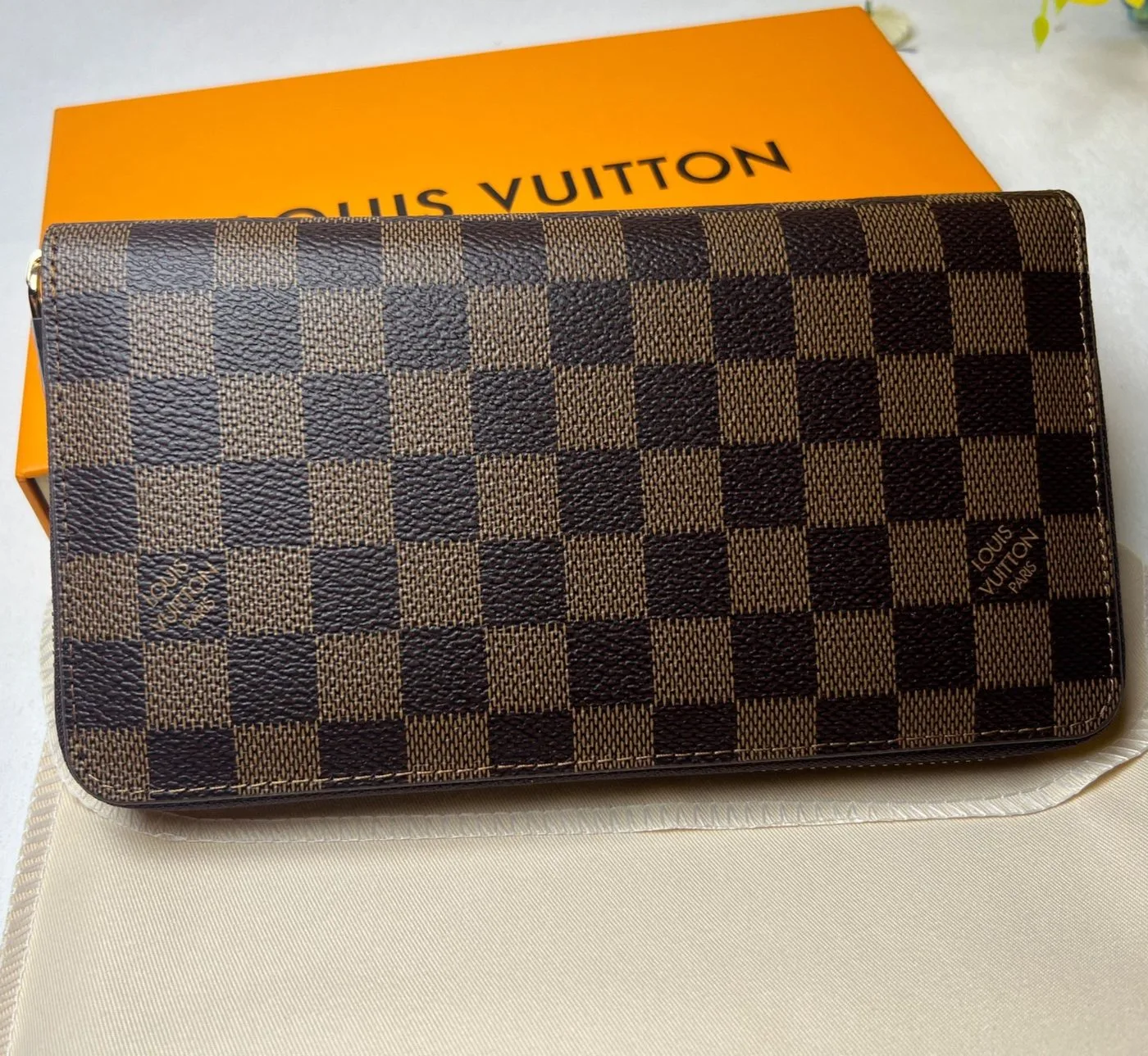 Louis Vuitton Zippy