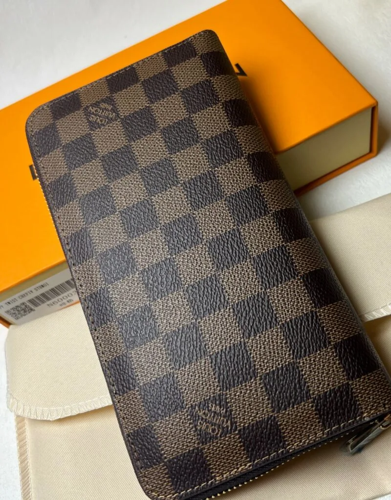 Alternative view of Louis Vuitton Zippy Wallet Canvas Brown