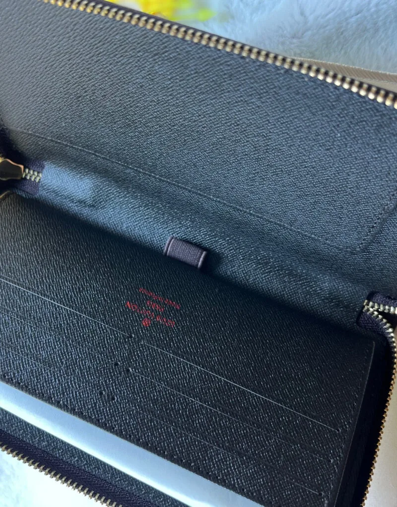 Louis Vuitton Zippy Wallet Canvas Brown - Image 4