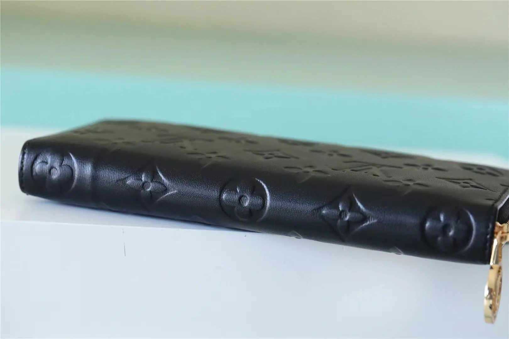Louis Vuitton Zippy Wallet Monogram Embossed Black / - Image 3