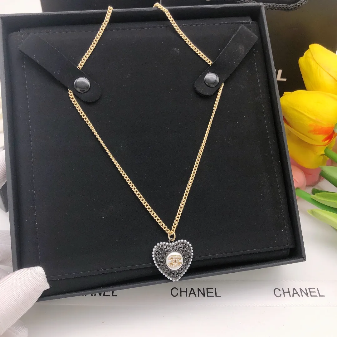 Love Necklace Black - Image 5