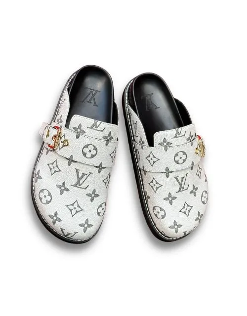 Louis Vuitton LV