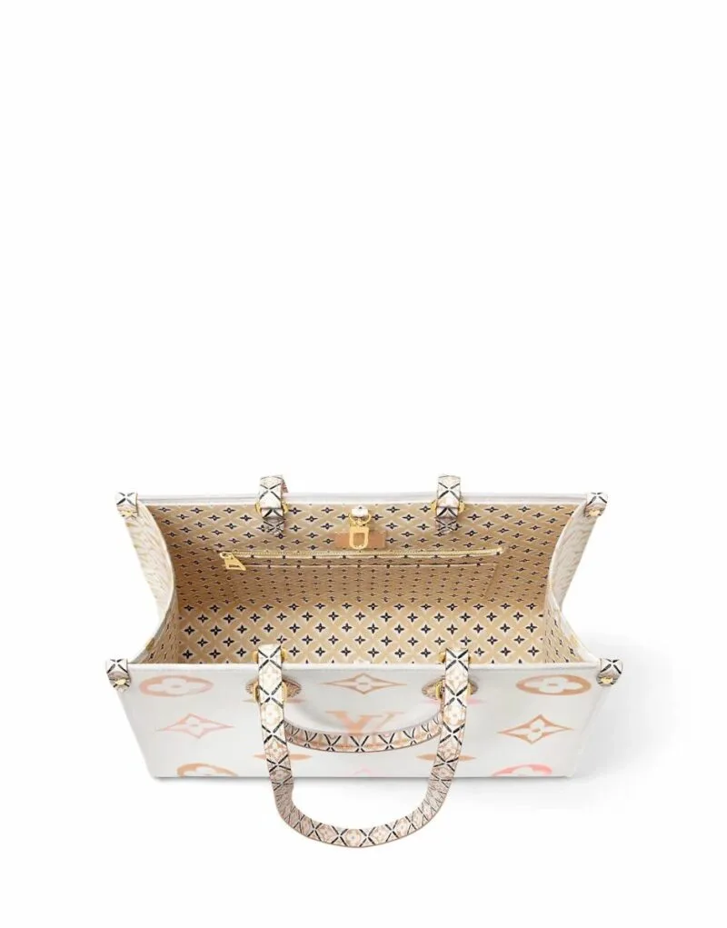Louis Vuitton OnTheGo MM / 13.8 Inches - Image 4
