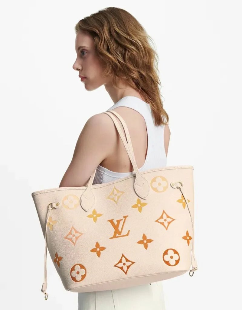 Alternative view of Louis Vuitton Neverfull MM Beige Bag - 12.2 Inches/