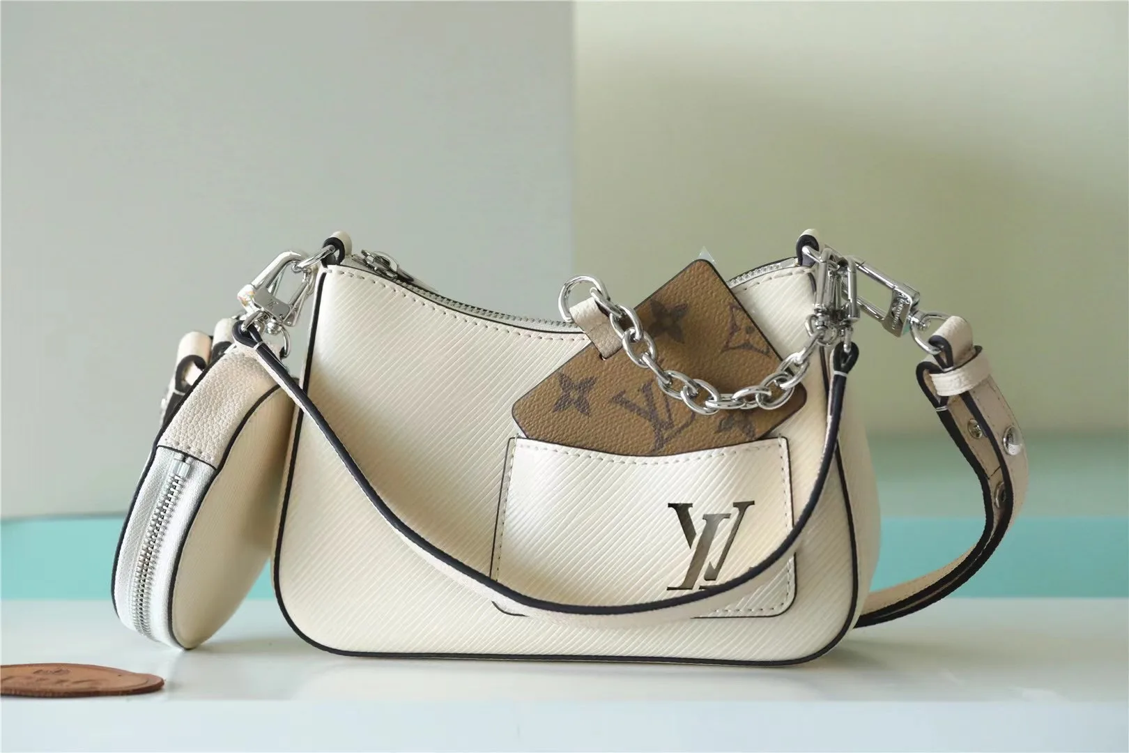Alternative view of Louis Vuitton Marellini White /