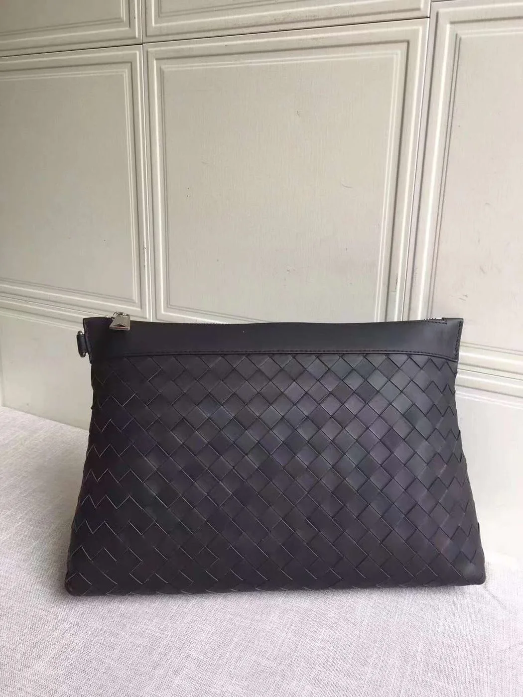 Bottega Veneta Medium Intrecciato Zipped Pouch Black / - Image 3