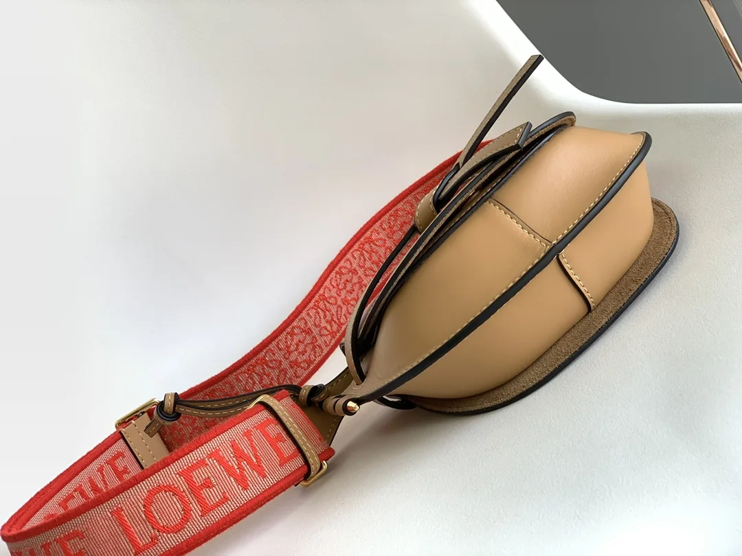 Loewe Gate Dual Mini Shoulder Bag / Beige Gold Hardware - Image 3
