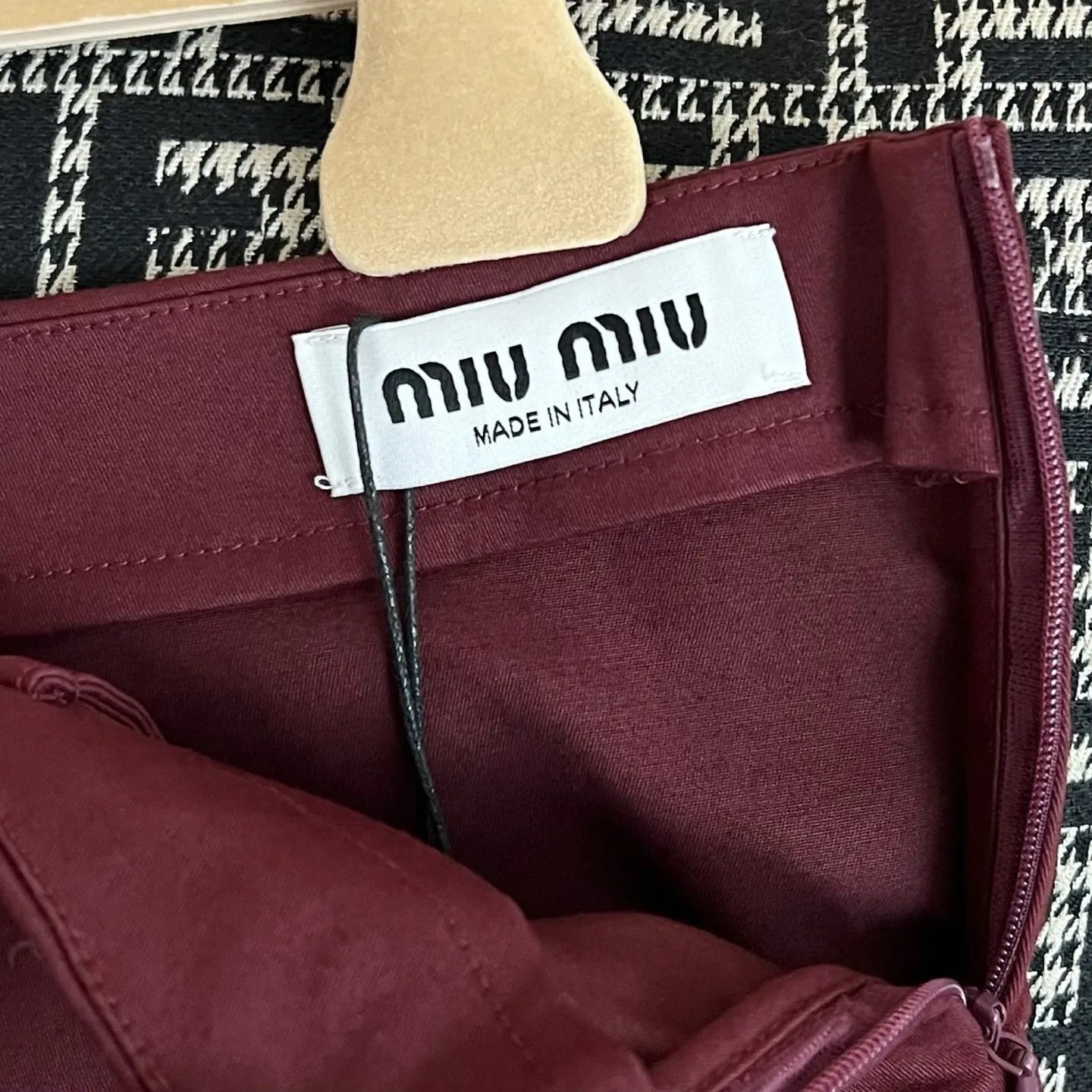 Miu Miu Technical Poplin Cargo Mini Skirt Bordeaux - Image 10