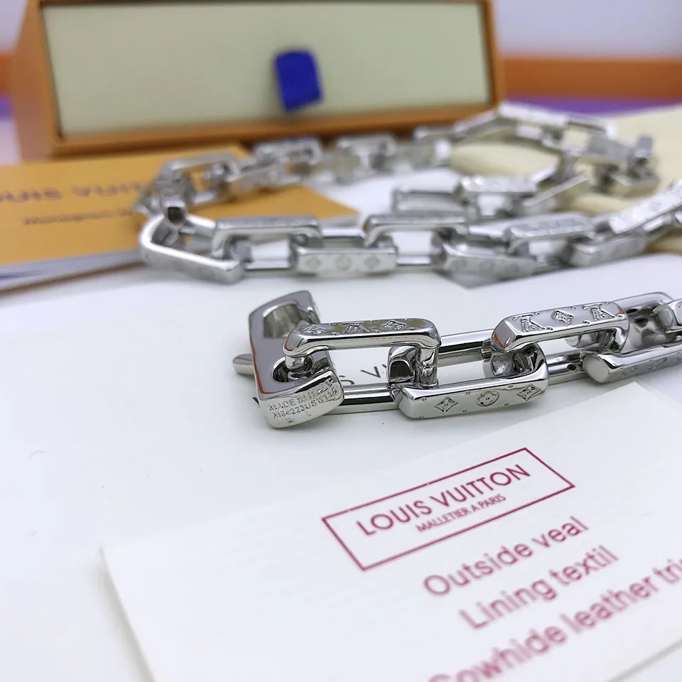 Louis Vuitton Monogram Chain Necklace Silver Tone - Image 7