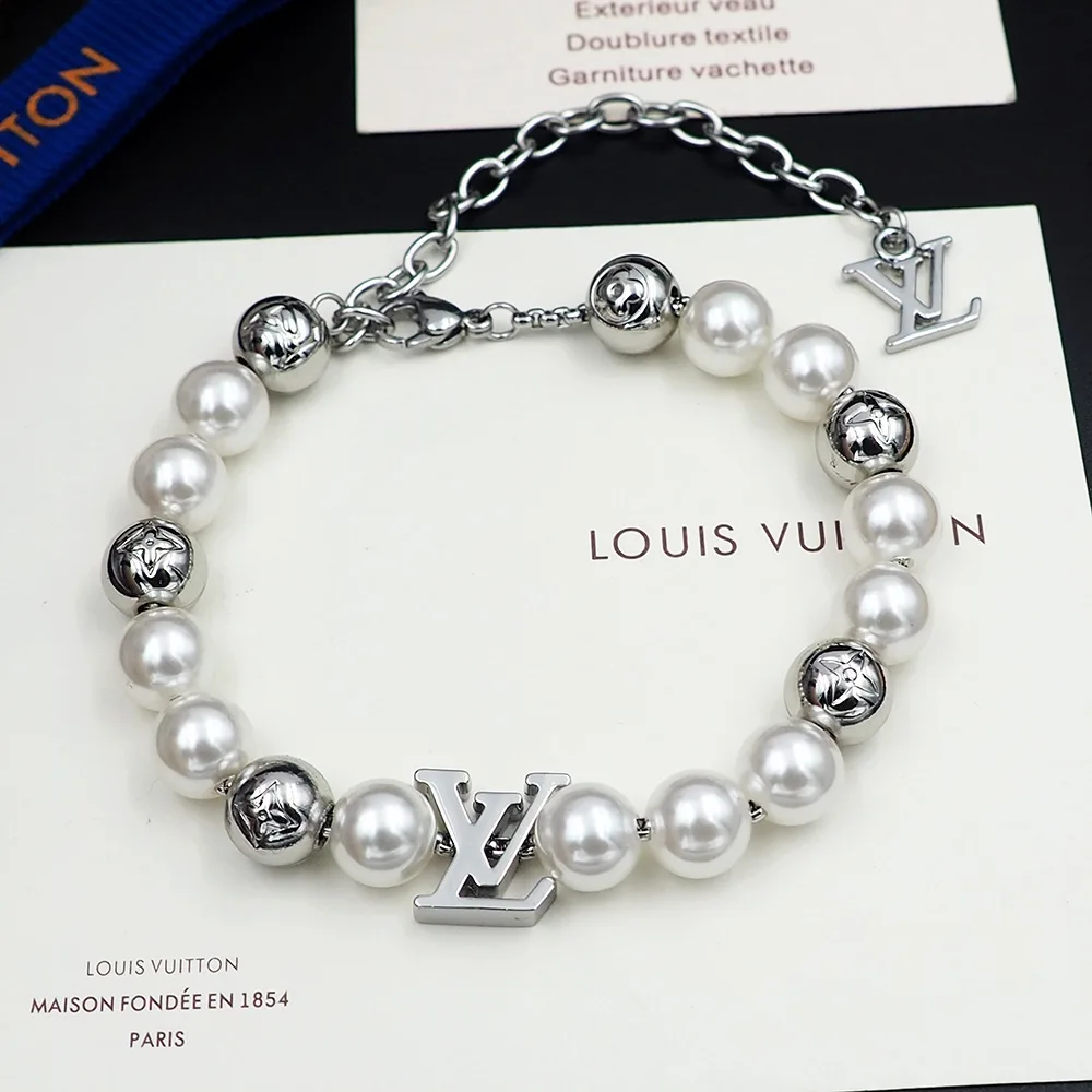 Louis Vuitton Monogram Pearls Bracelet White - Image 5