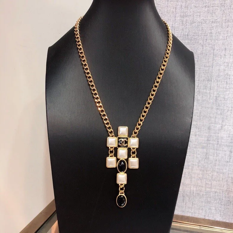 Morden Stone Necklace Gold Tone - Image 4