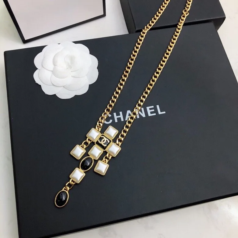 Alternative view of Chanel Morden Stone Necklace Gold Tone