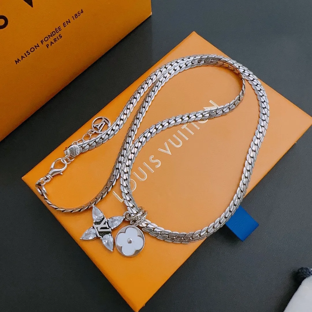 Alternative view of Louis Vuitton Necklace Silver