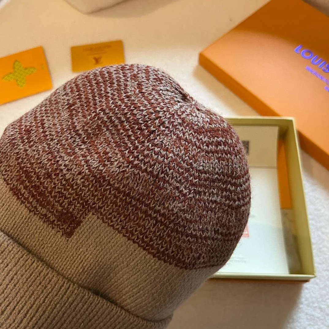 Louis Vuitton Neo Petit Damier Beanie Brown - Image 7