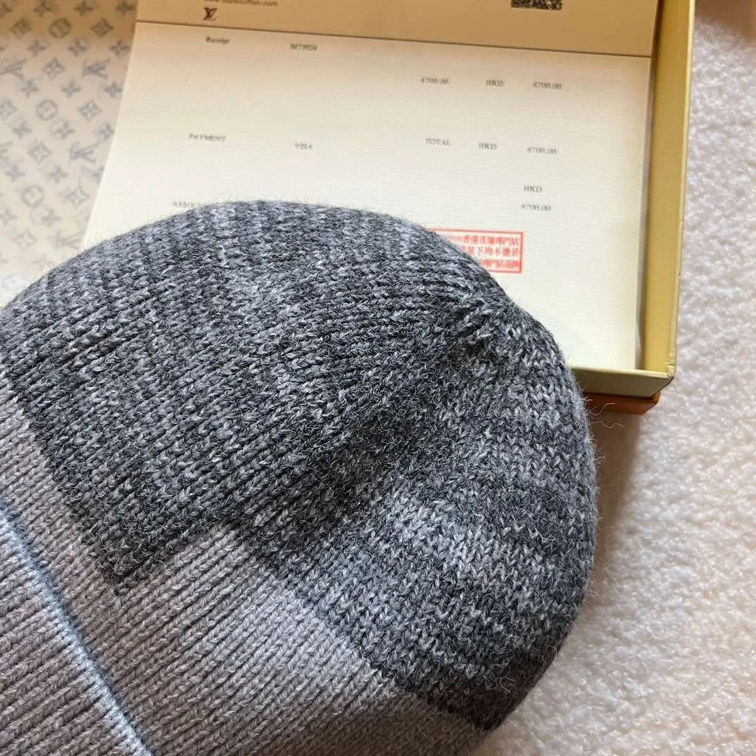 Louis Vuitton Neo Petit Damier Beanie Grey - Image 5