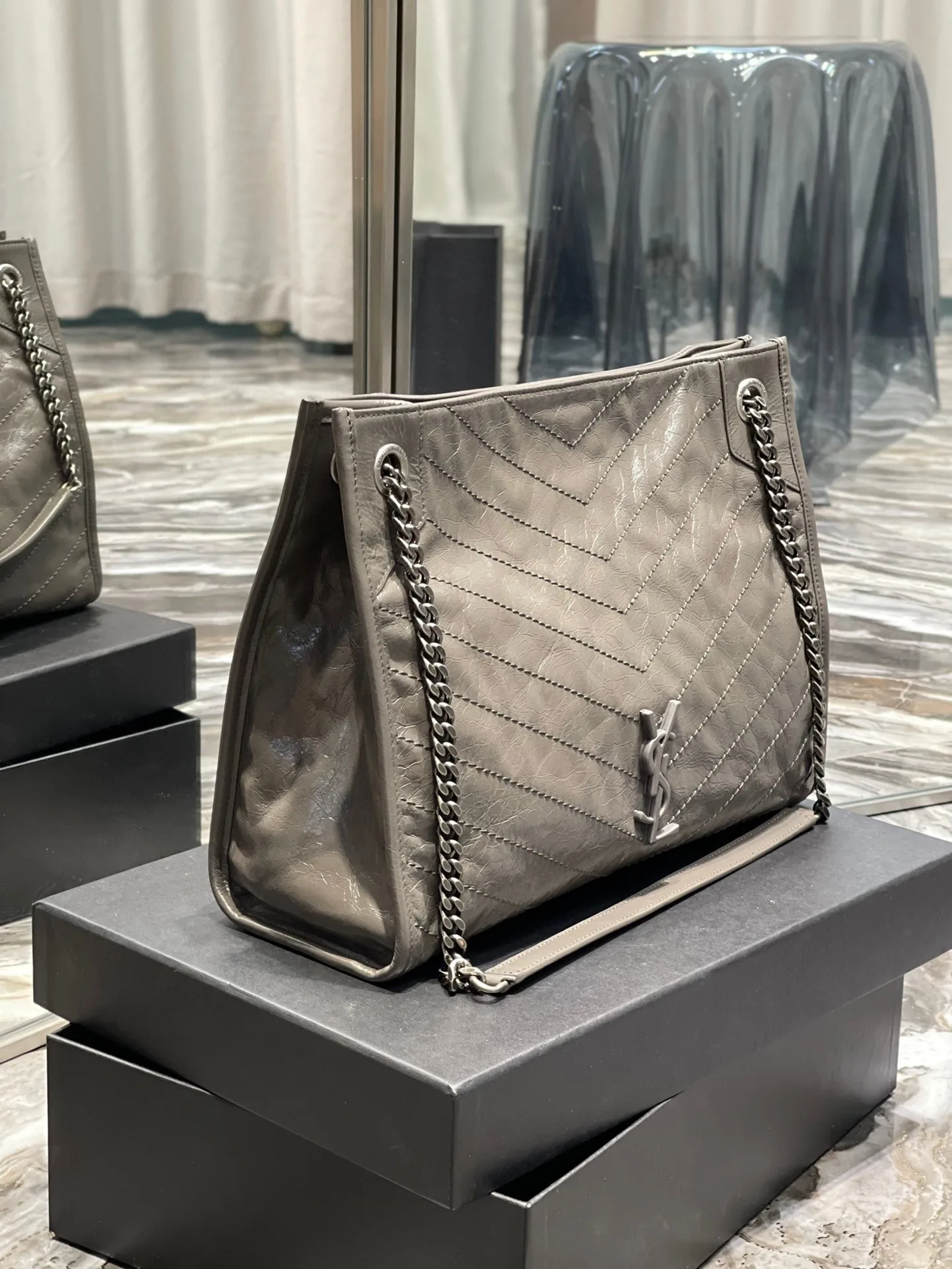 Saint Laurent Niki Shopping Medium Tote Bag / Green Khaki Silver Hardware - Image 3