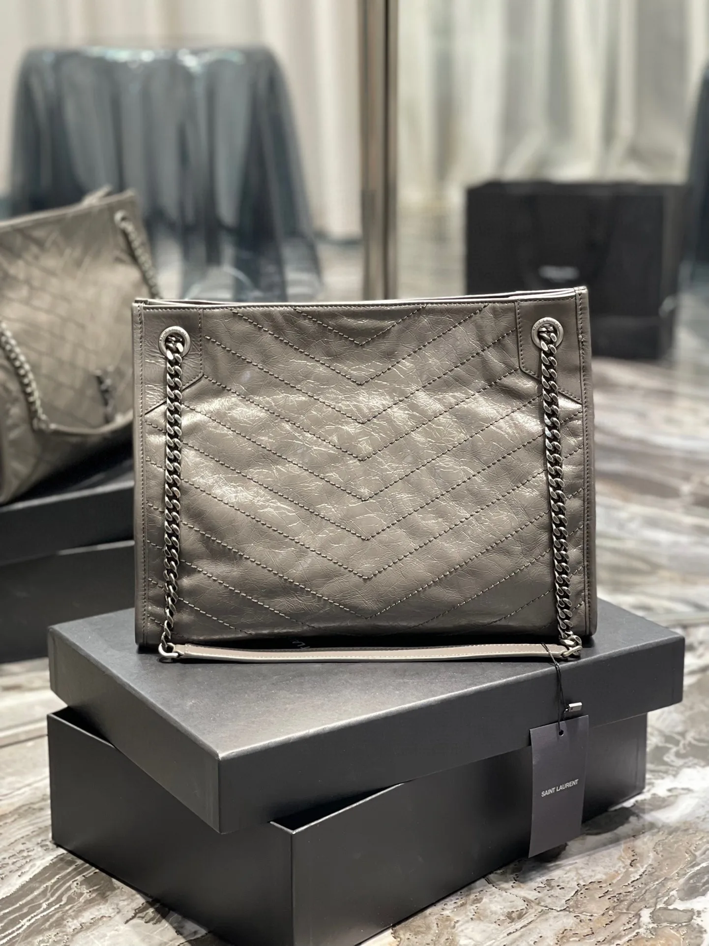 Saint Laurent Niki Shopping Medium Tote Bag / Green Khaki Silver Hardware - Image 6