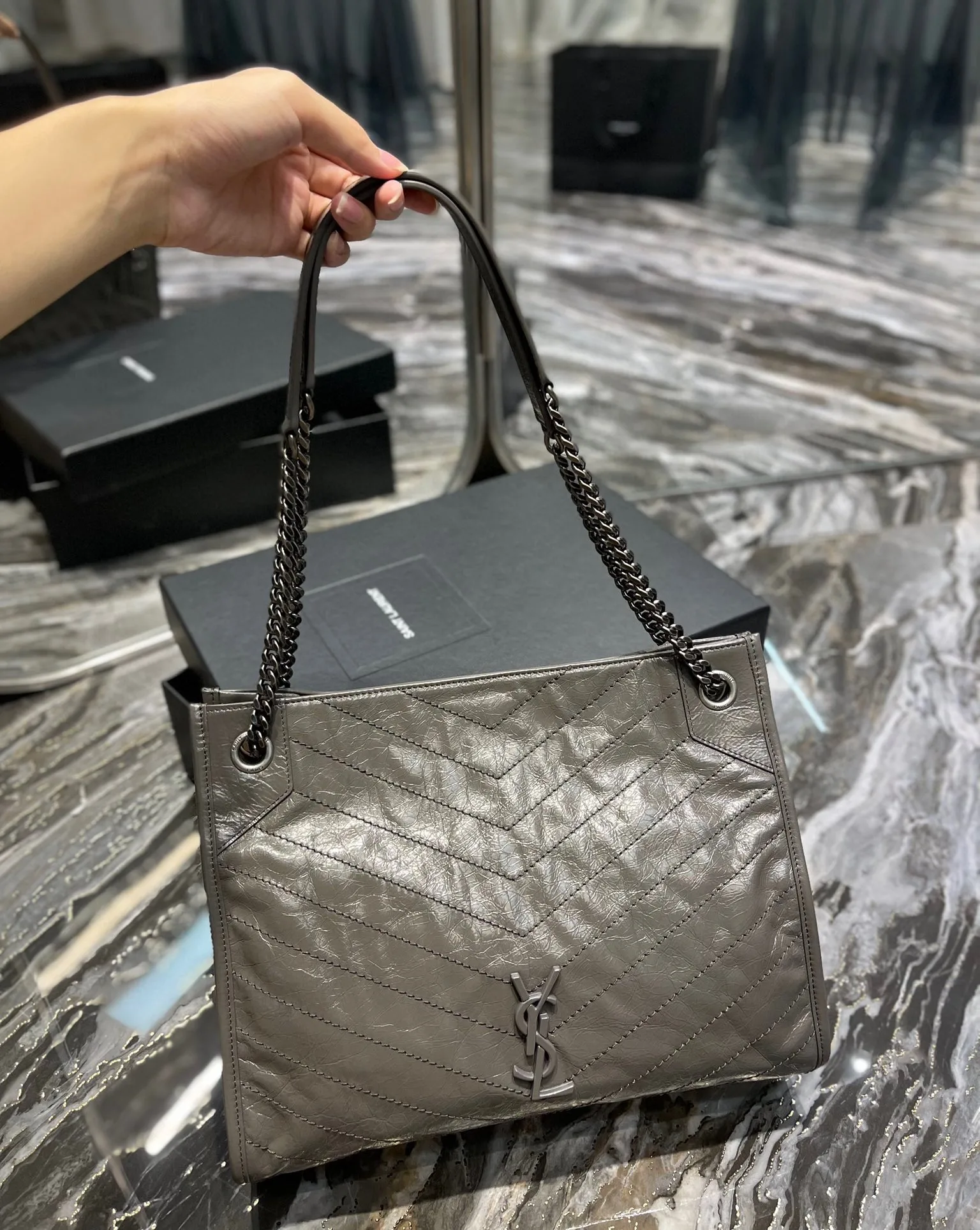 Saint Laurent Niki Shopping Medium Tote Bag / Green Khaki Silver Hardware - Image 7