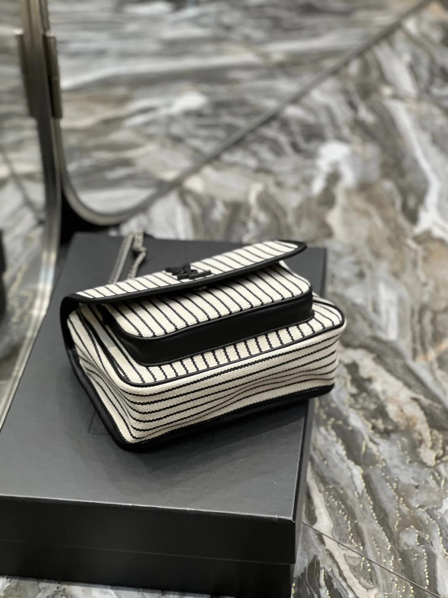 Niki Small Bag White / - Image 5