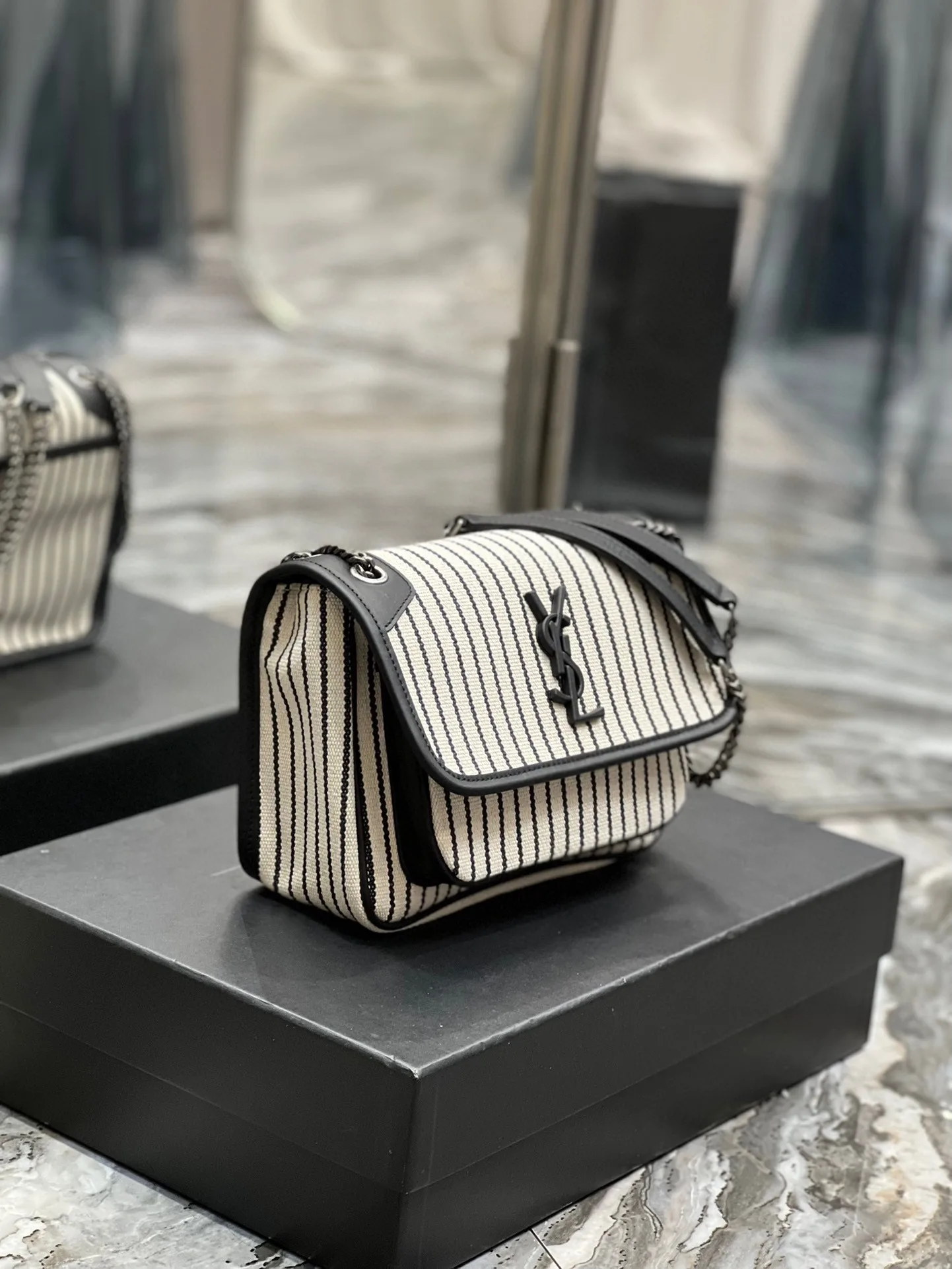 Niki Small Bag White / - Image 6