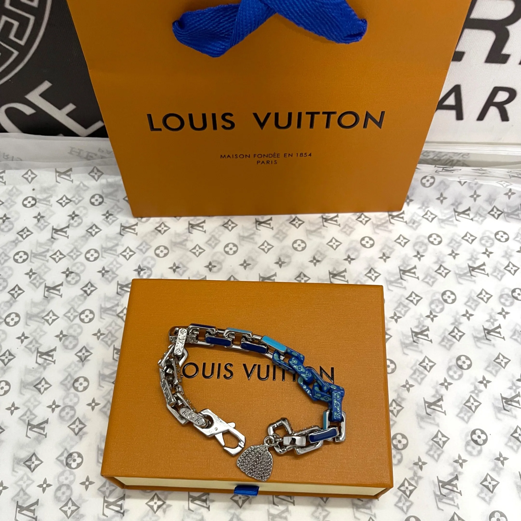 Louis Vuitton LV x YK Paradise Chain Bracelet Blue - Image 5
