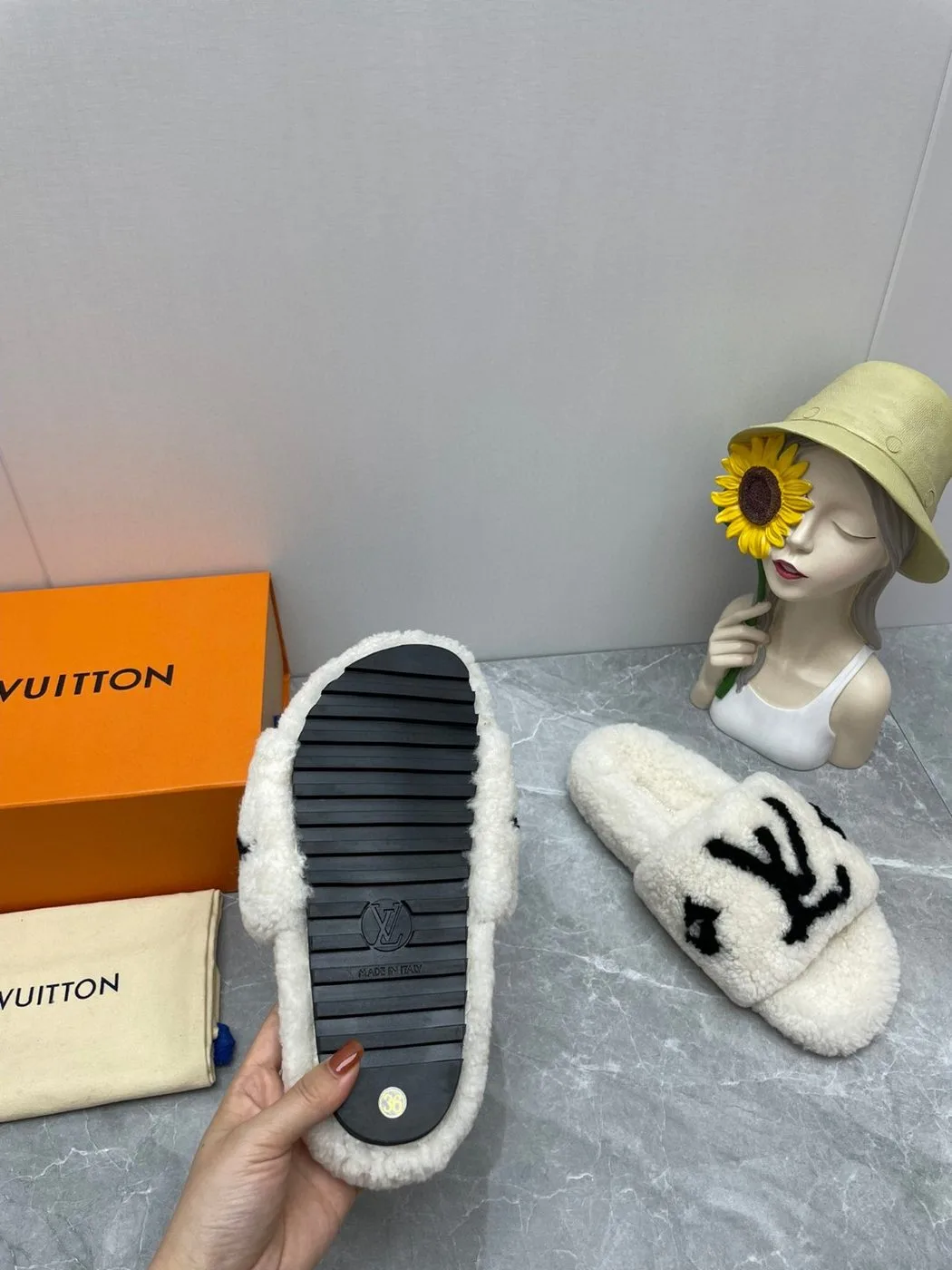 Louis Vuitton Paseo Flat Comfort Mule White - Image 4
