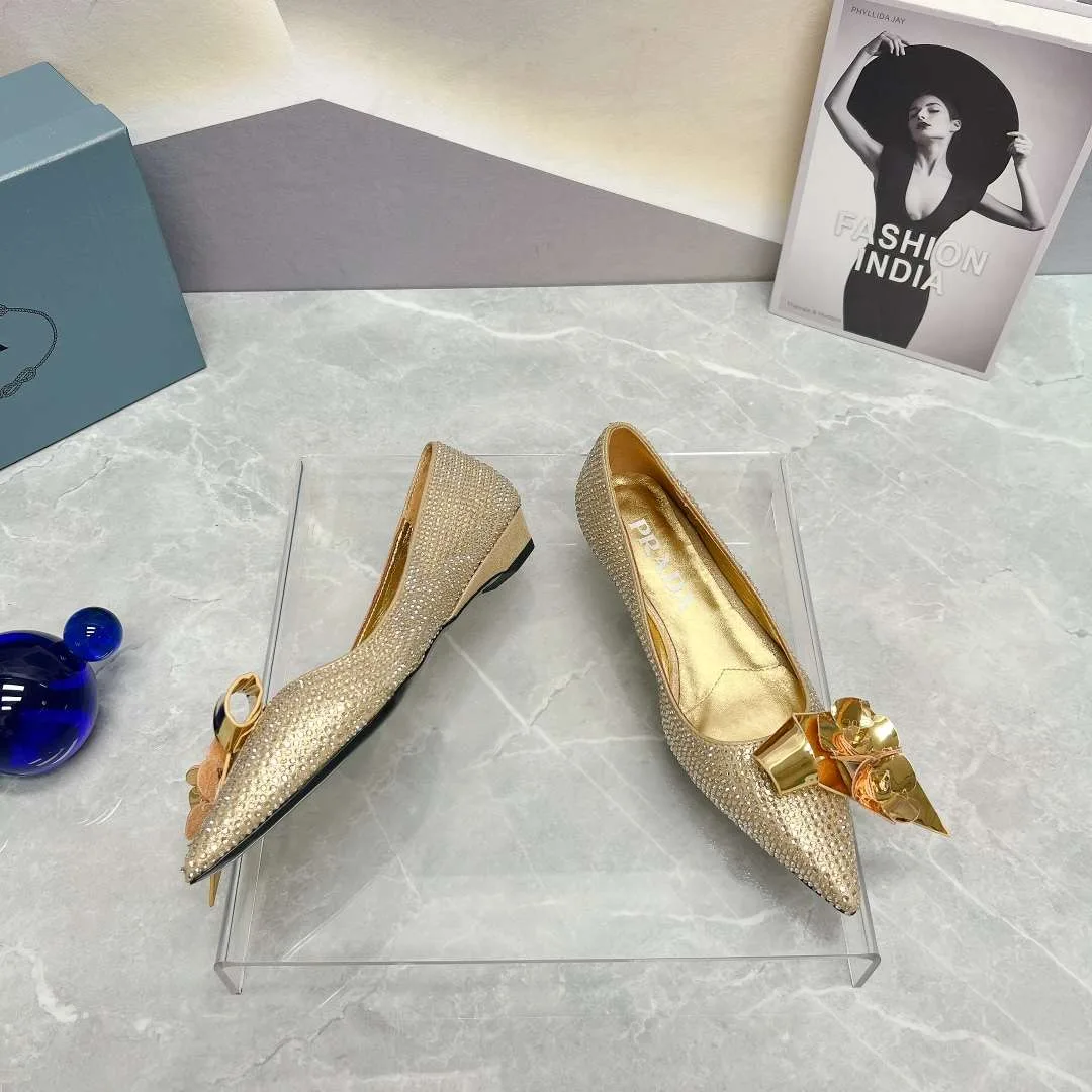Prada Patent Pumps With Crystals Gold - Image 5