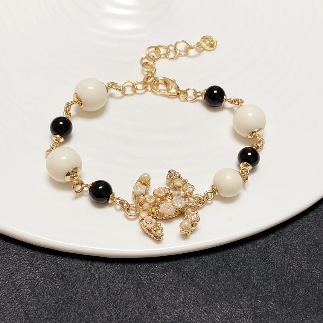 Chanel Pearl Bracelet Gold - Image 8