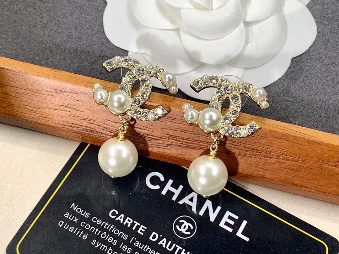Chanel Pearl C Double Earrings Gold - Image 3