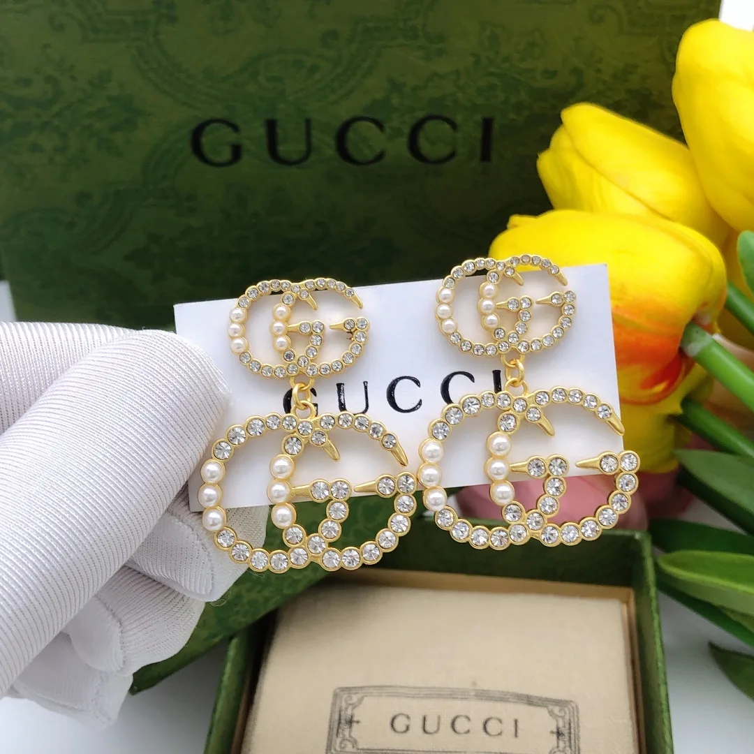 Gucci Pearl Stud Earrings Gold - Image 4