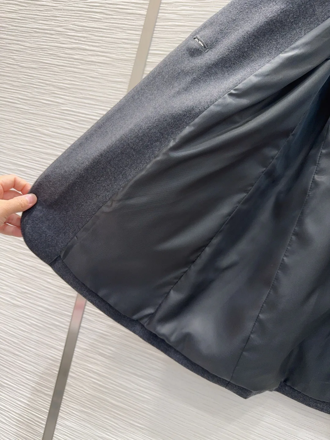 Prada Belted Tailored Blazer With Triangle Logo Grey - Image 5