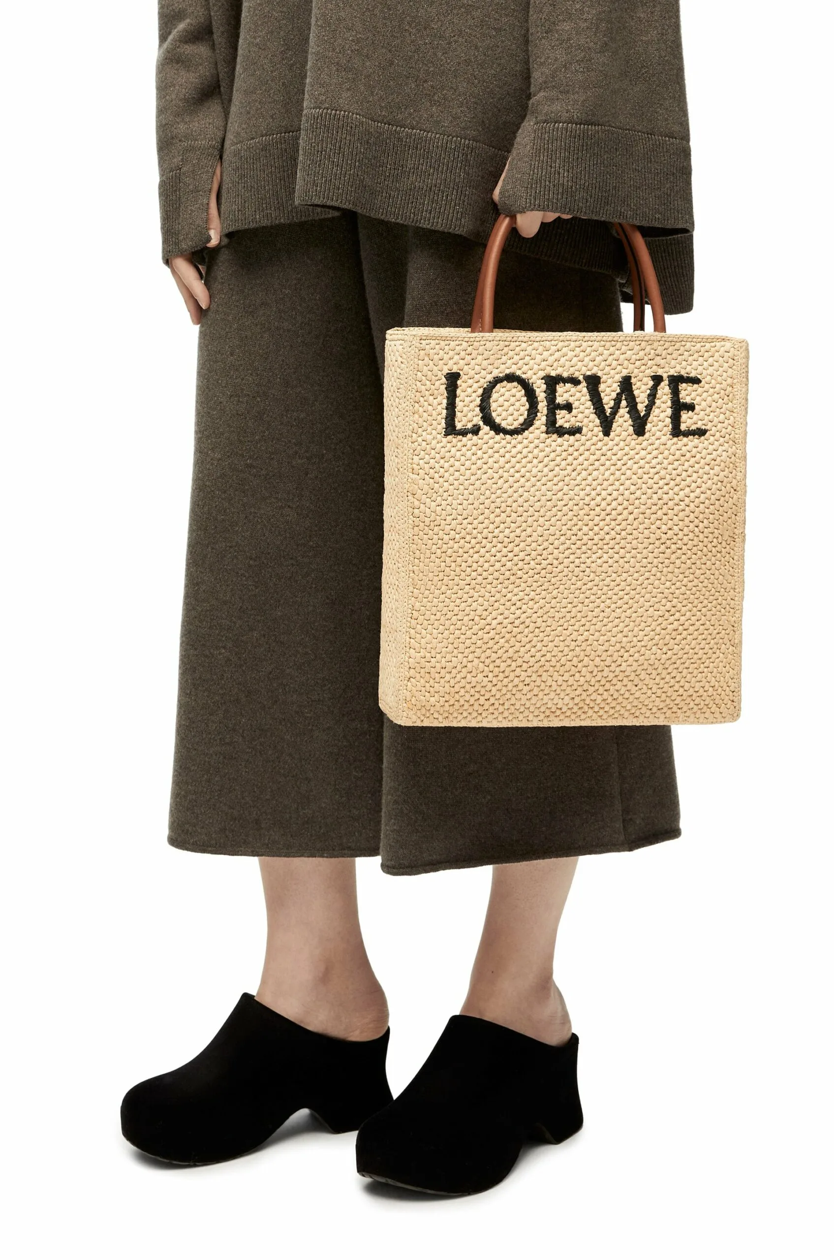 Alternative view of Loewe Standard A4 Tote Bag Beige 14.2 Inches/ A563R18X02
