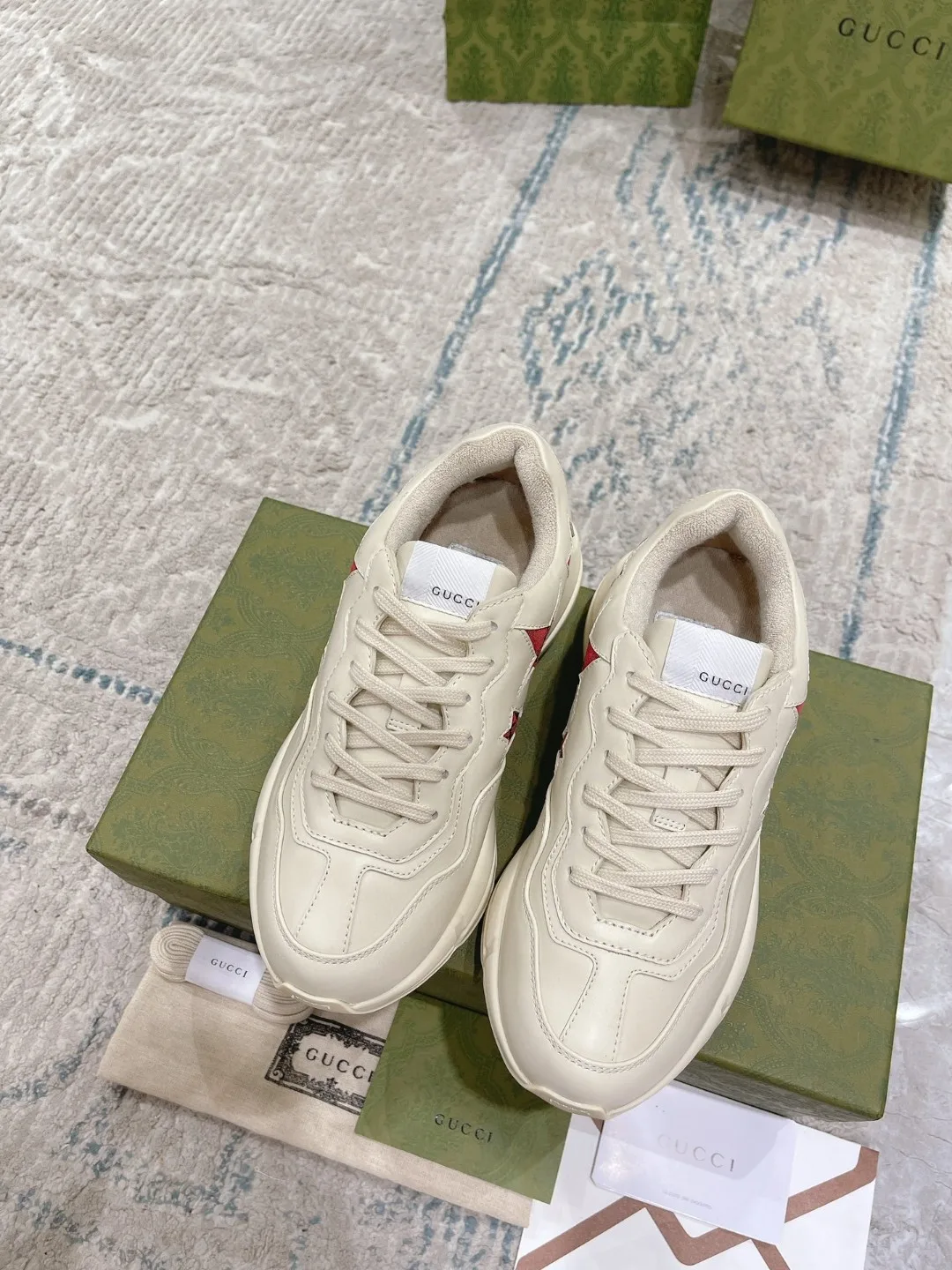 Gucci Rhyton Sneaker With Stars White - Image 3