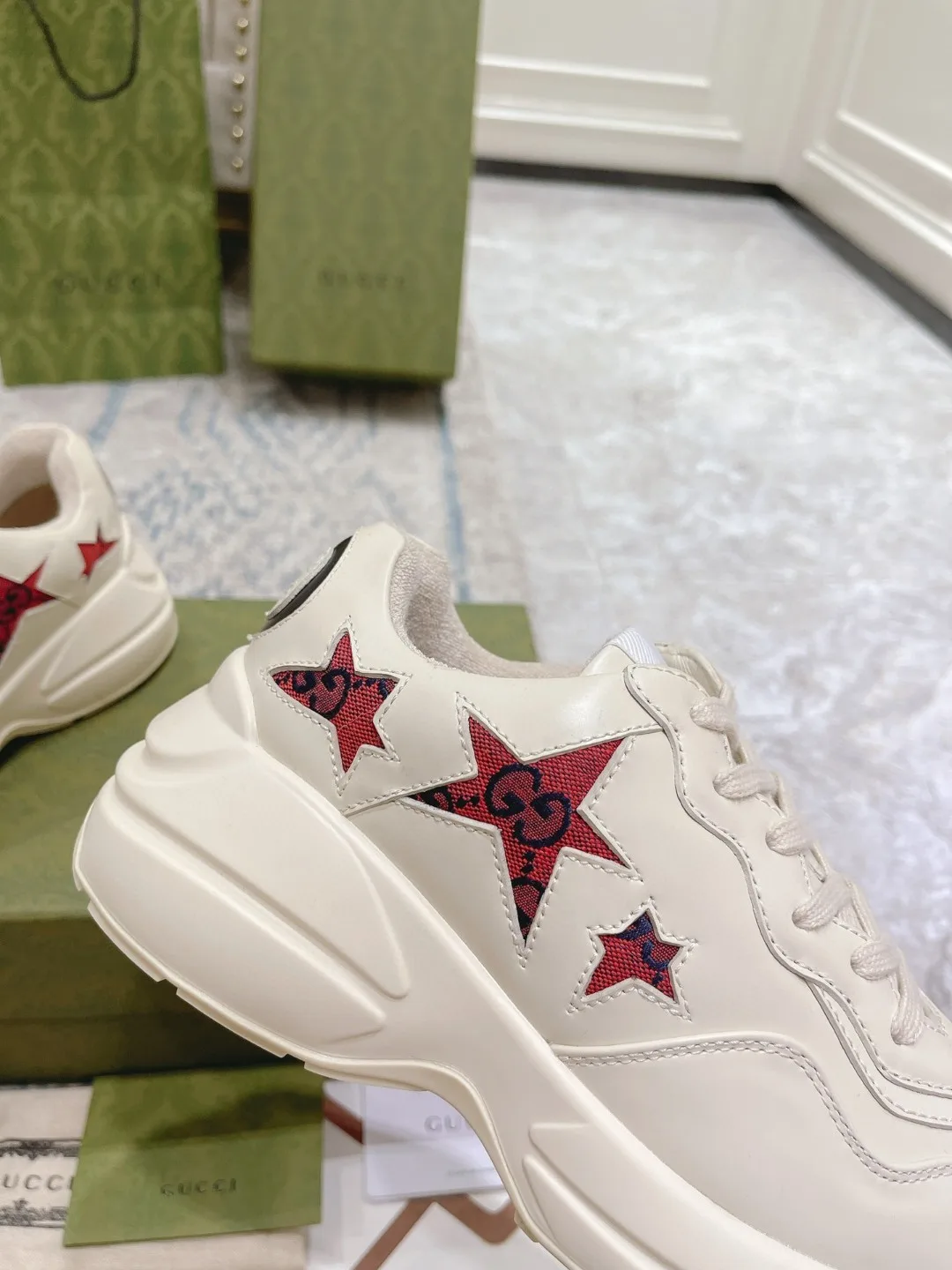 Gucci Rhyton Sneaker With Stars White - Image 7