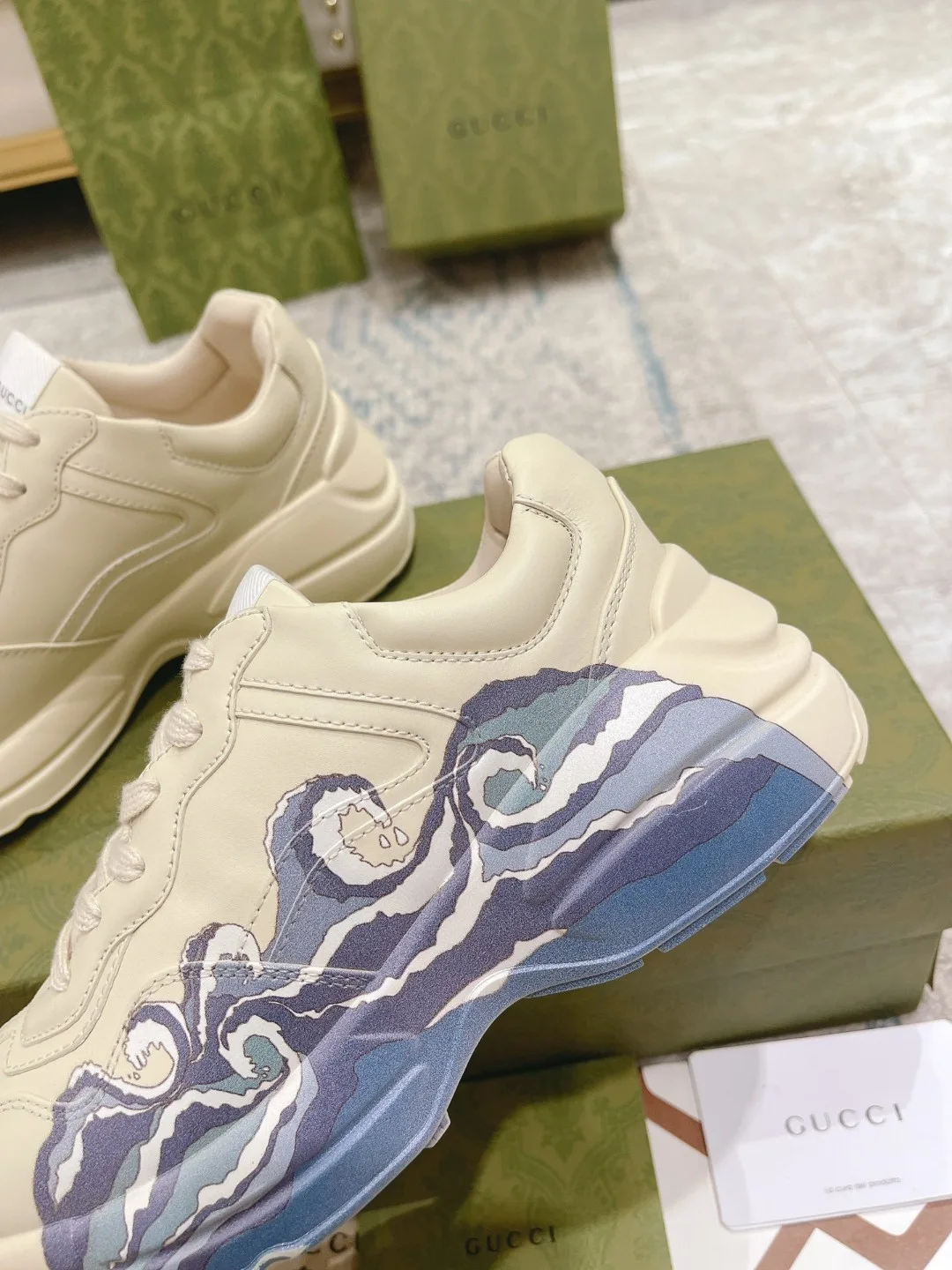 Gucci Rhyton Sneaker With Wave White - Image 9