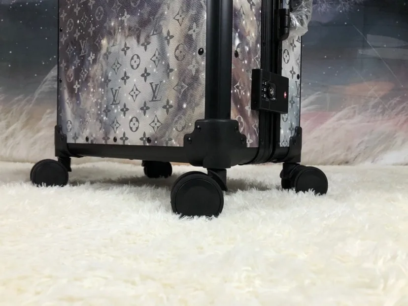 Louis Vuitton Rolling Trunk Grey / - Image 7