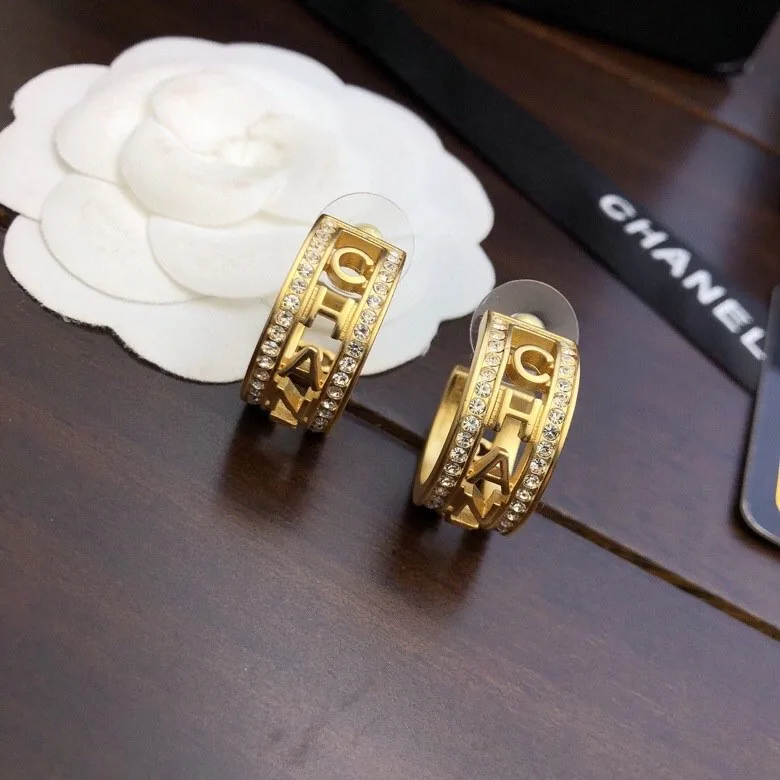Chanel Round Earrings Gold - Image 4