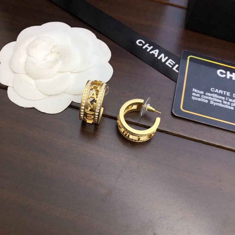 Chanel Round Earrings Gold - Image 6
