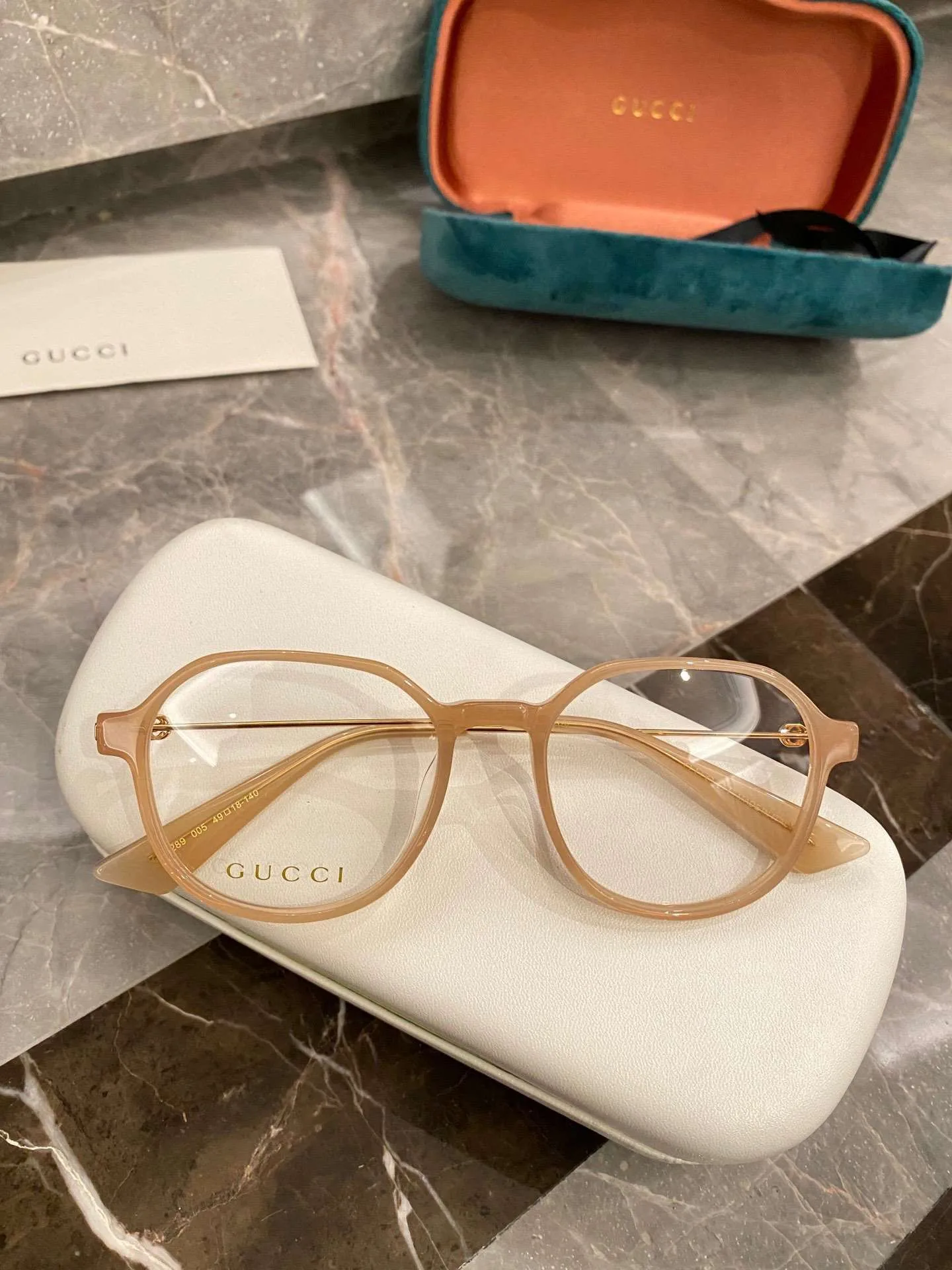 Gucci Round Frame