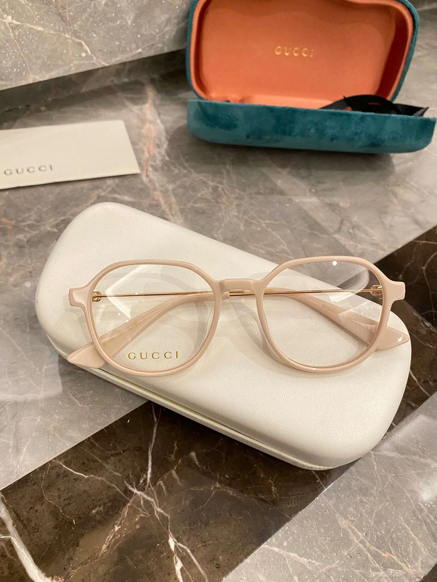 Gucci Round Frame
