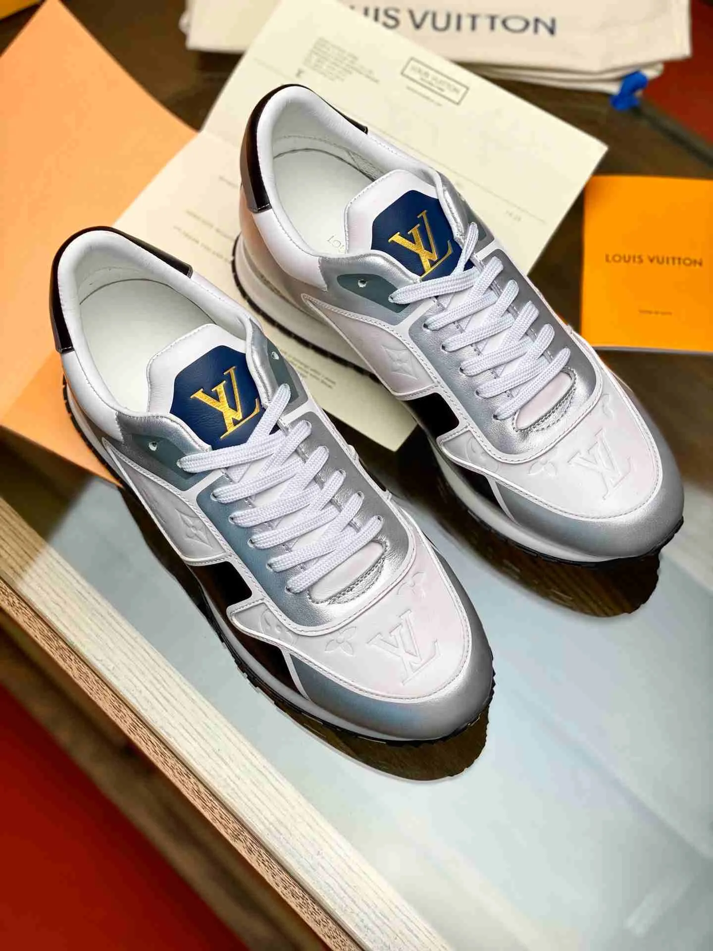 Louis Vuitton Run Away Sneaker Green - Image 4