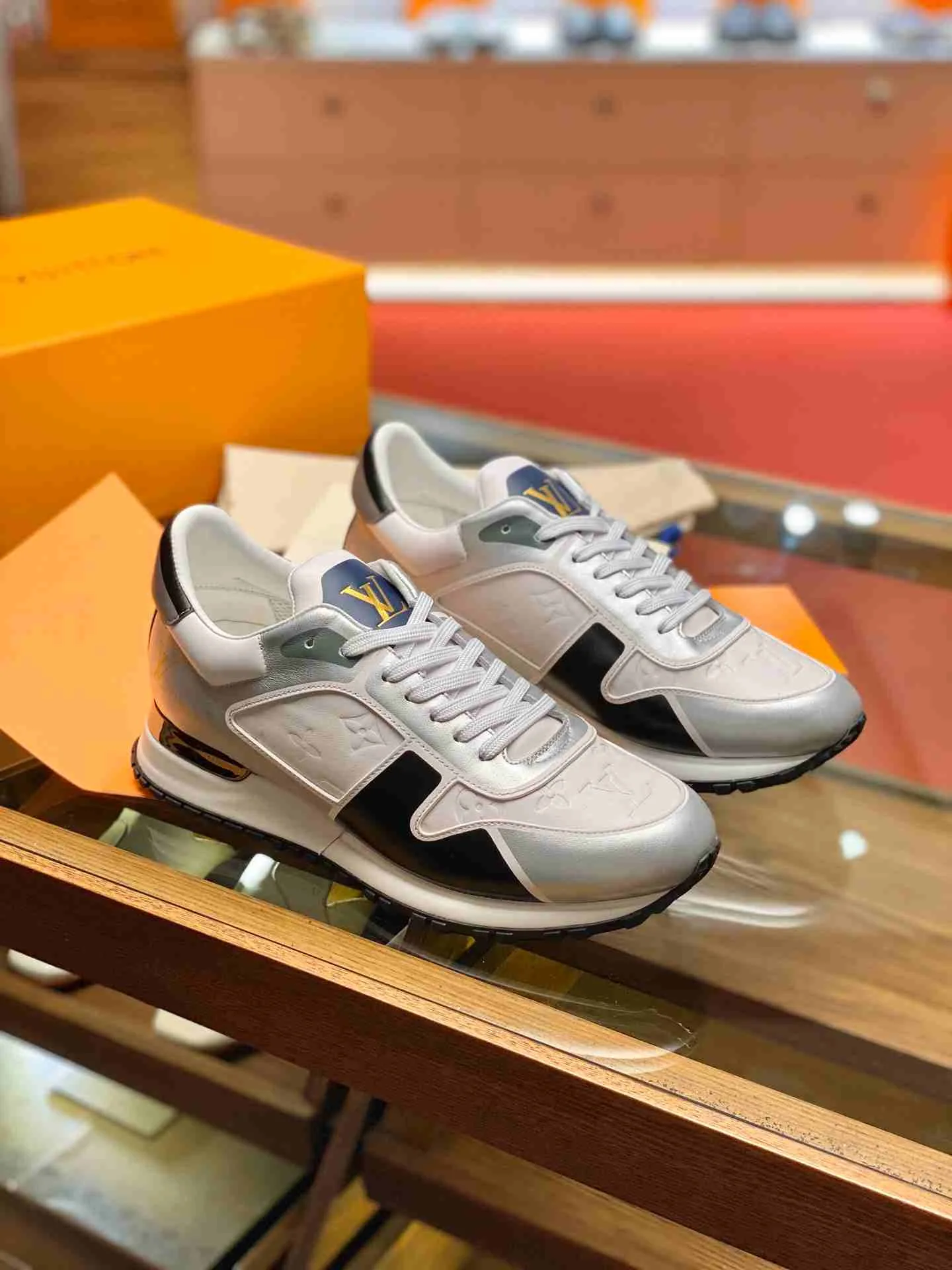 Louis Vuitton Run Away Sneaker Green - Image 6