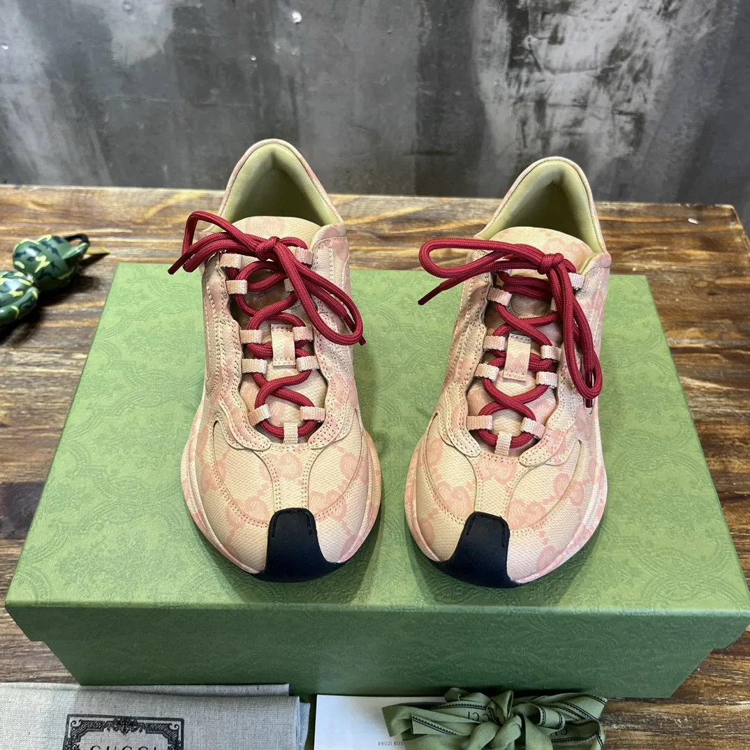 Gucci Run Sneaker Beige - Image 4