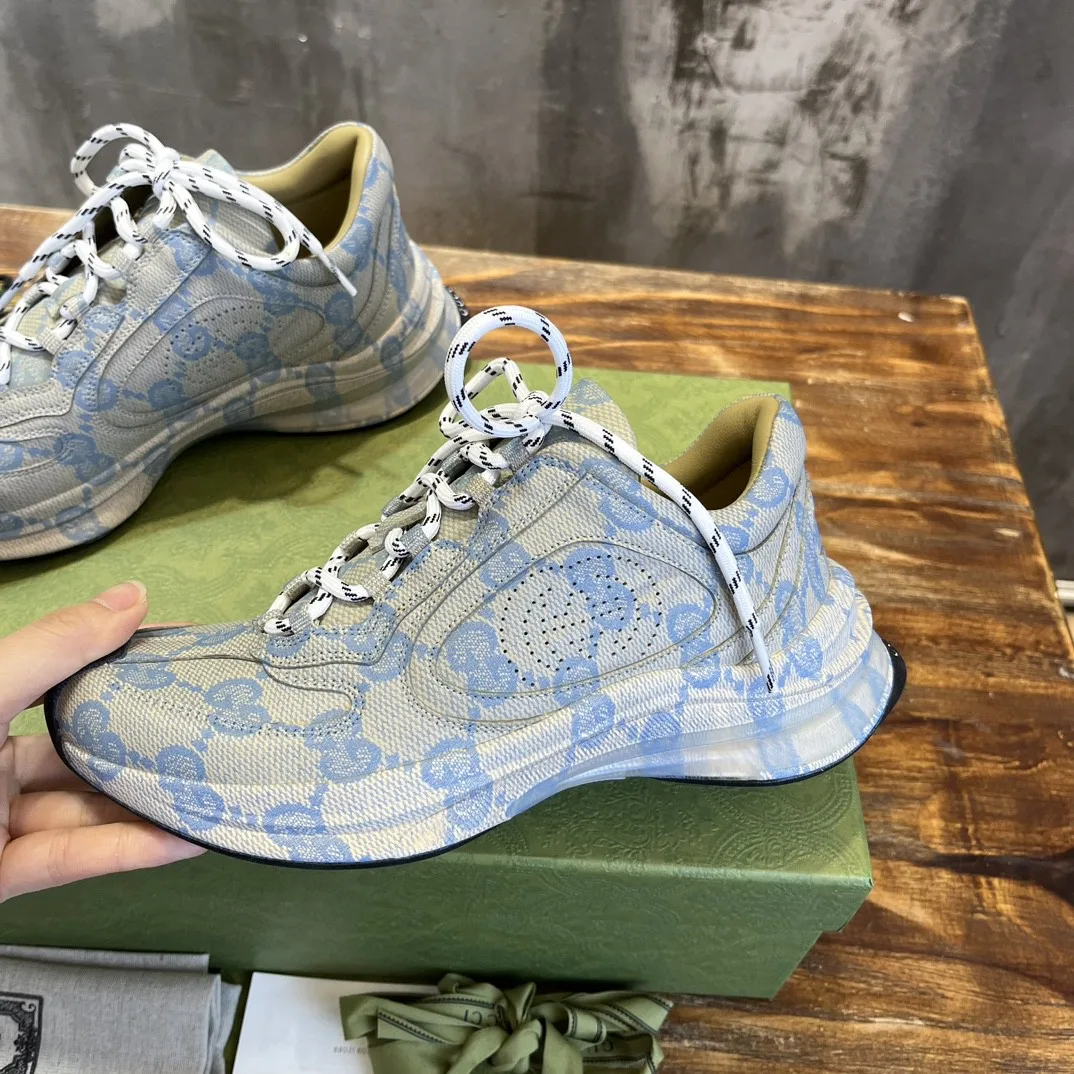 Gucci Run Sneaker Grey - Image 5